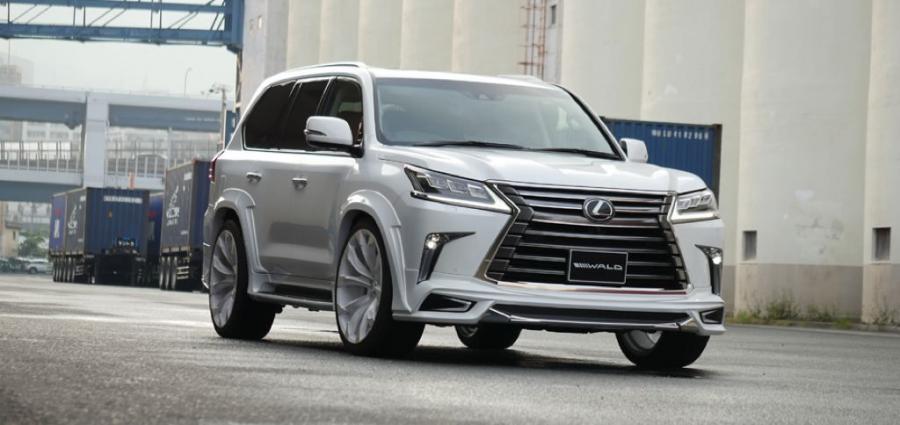 Lexus LX570 by Wald 2016 года  (фото 5 из 17)
